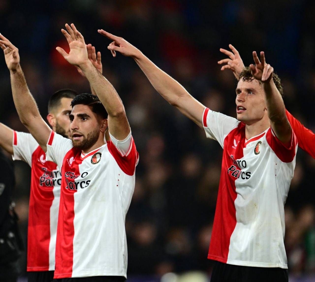 荷甲赛后再迎强敌，圣安东尼奥马刺门线救险，主帅态度：球迷炸锅，高层口径保持一致的简单介绍