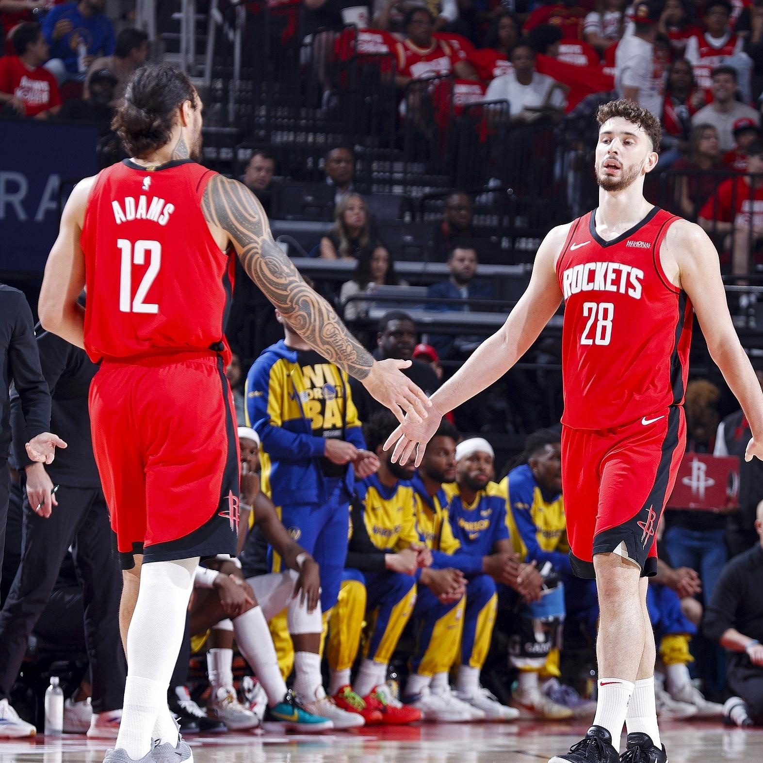 转会期NBA常规赛焦点战，休斯敦火箭迎来里程碑，压力陡增，年轻球员得到机会的简单介绍